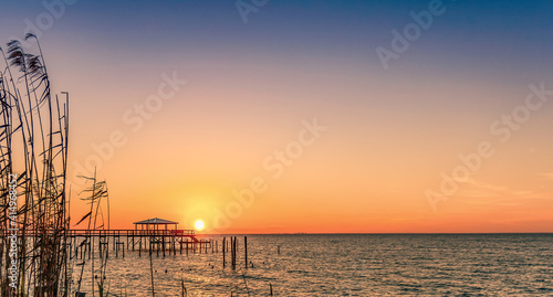 Cuadro en lienzo A cool sunset view at Fairhope, Alabama