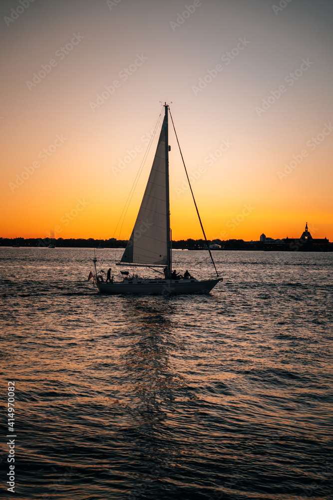 fun sport sailboat boat sunset party people sky orange sea summer new york 