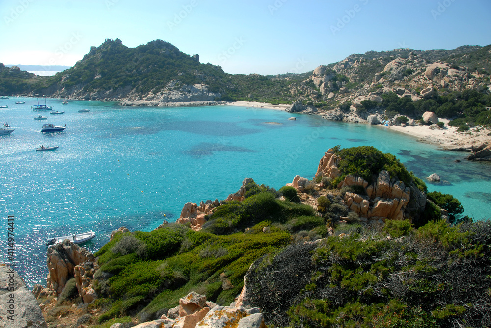 Cala Corsara is located on the island of Spargi in the Maddalena archipelago. The four beaches are a paradise of fine sand.
