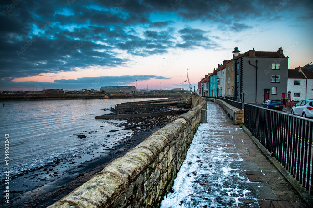 Obraz premium The harbour at sunrise