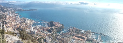 Monaco vu depuis les hauteurs de la tête de chien