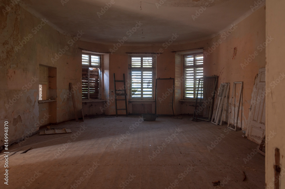 Abandoned palace with a piano in Bratoszewice, Poland 