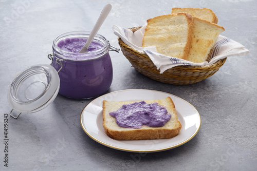  ube halaya( purple yam jam) toast, Philippine food photo