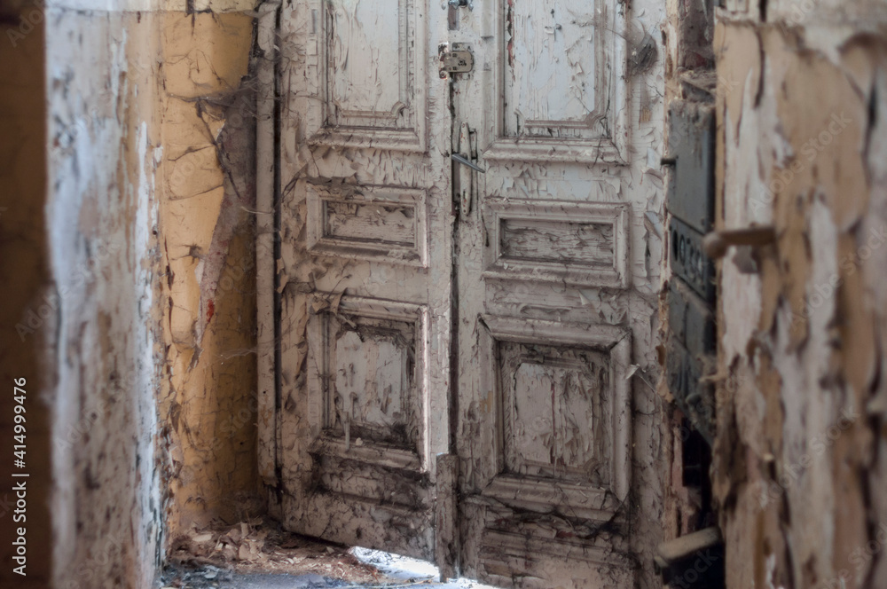 Abandoned palace with a piano in Bratoszewice, Poland Abandoned palace with a piano in Bratoszewice, Poland