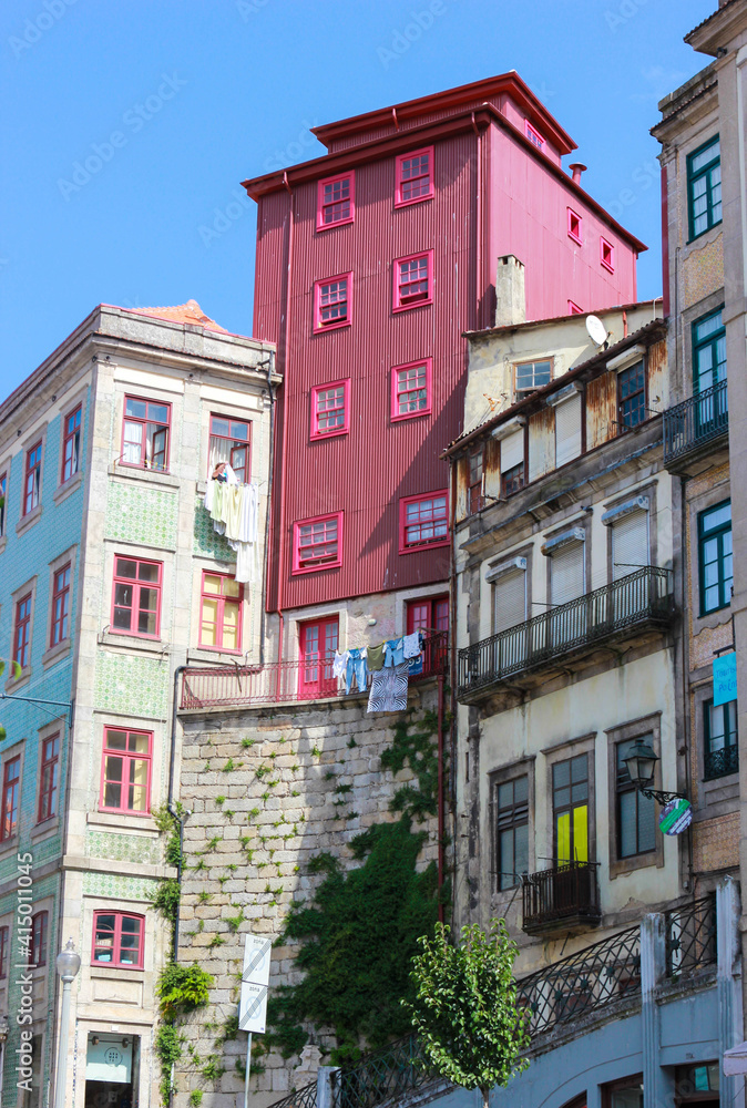 pink house in Porto