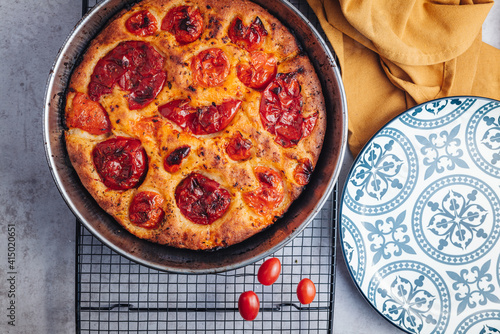 Foto Delicious traditional focaccia bread from Bari, Puglia region