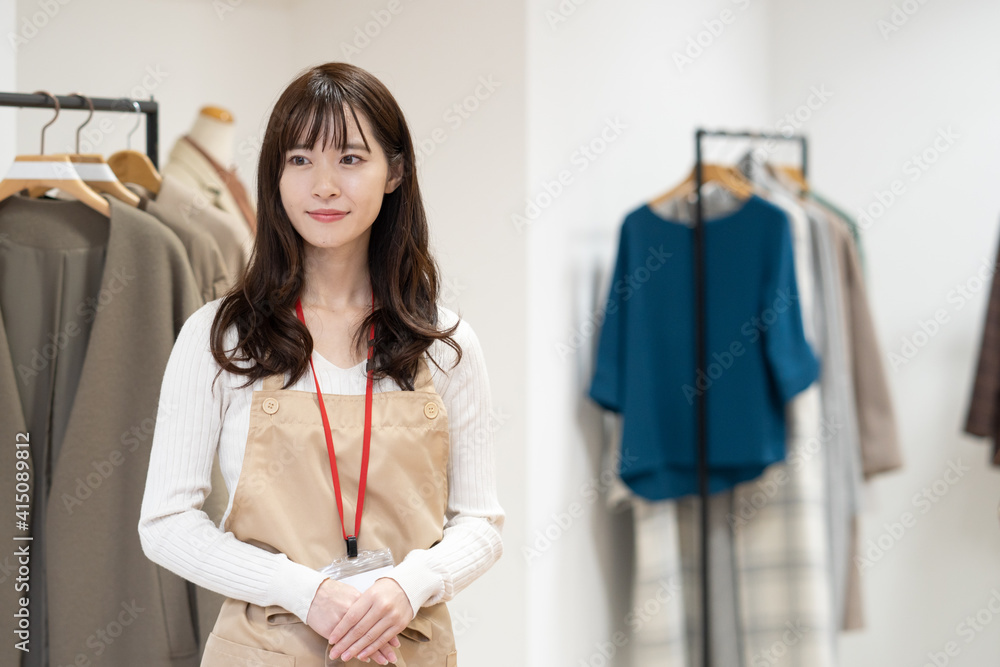 アパレル店員 アパレル店員