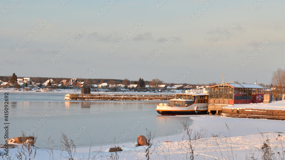 boats on the river in winter, 