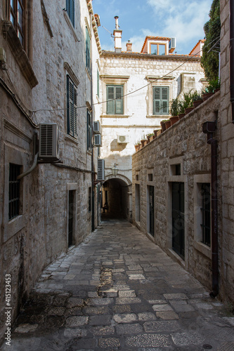 Fototapeta Naklejka Na Ścianę i Meble -  Narrow street in the Old Town of Dubrovnik. Croatia 