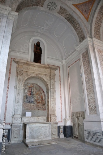 Napoli - Affresco cinquecentesco della Cappella dei Paleologi nella Basilica di San Giovanni Maggiore