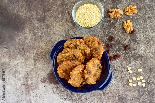 Quinoa oatmeal raisin walnut cookies photo