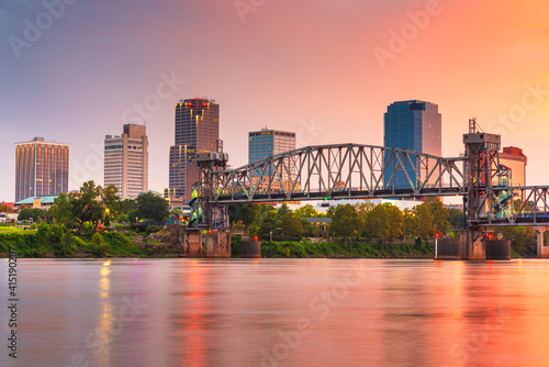 Tablou pe pânză Little Rock, Arkansas, USA skyline on the River