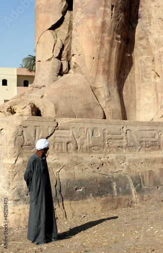 colossi of memnon photo