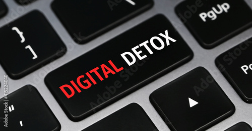 Foto Conceptual hand writing showing Digital Detox