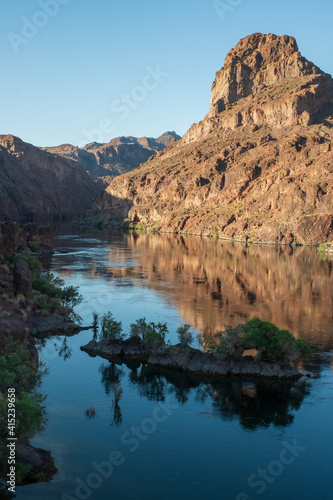 Photography The Colorado river runs through Black Canyon near Las Vegas.