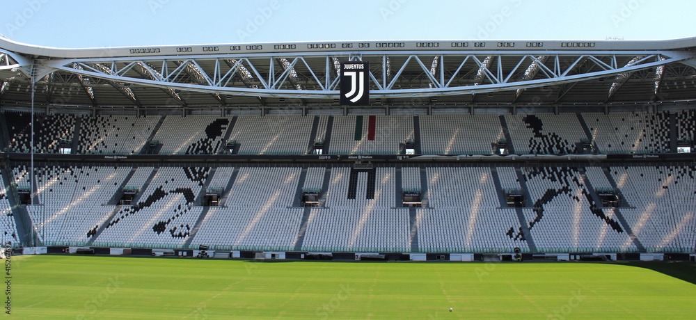 Torino, Italy - Febbraio 13, 2020 - Stadio della Juventus vuoto - partita di  calcio ai tempi del Coronavirus foto de Stock | Adobe Stock