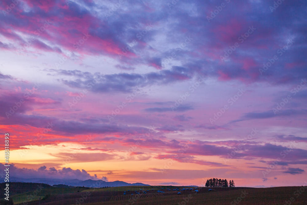 Fototapeta premium 美瑛 新栄の丘 夕暮れ