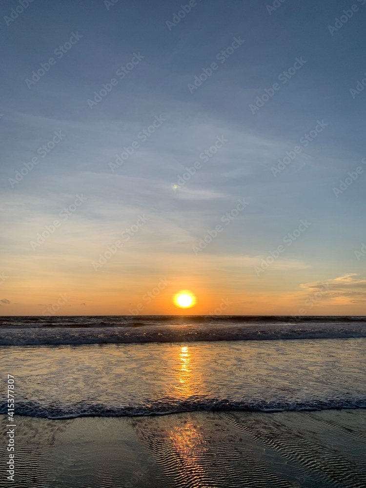 Obraz premium sunset on the beach