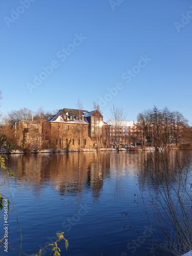 Blick zum Haus Ruhrnatur in Mülheim an der Ruhr © annacovic