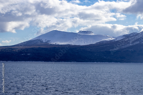 北海道 冬の支笏湖の風景