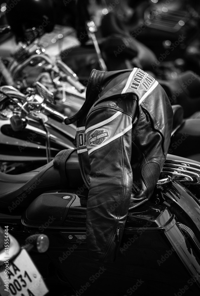 Old harley davidson leather jackets store