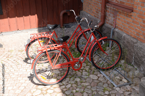 Rote Fahrräder in Schweden photo