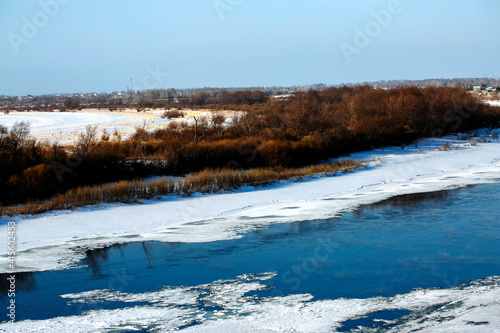 Fototapeta Naklejka Na Ścianę i Meble -  Winter landscape. River in the winter. Steep ravines
