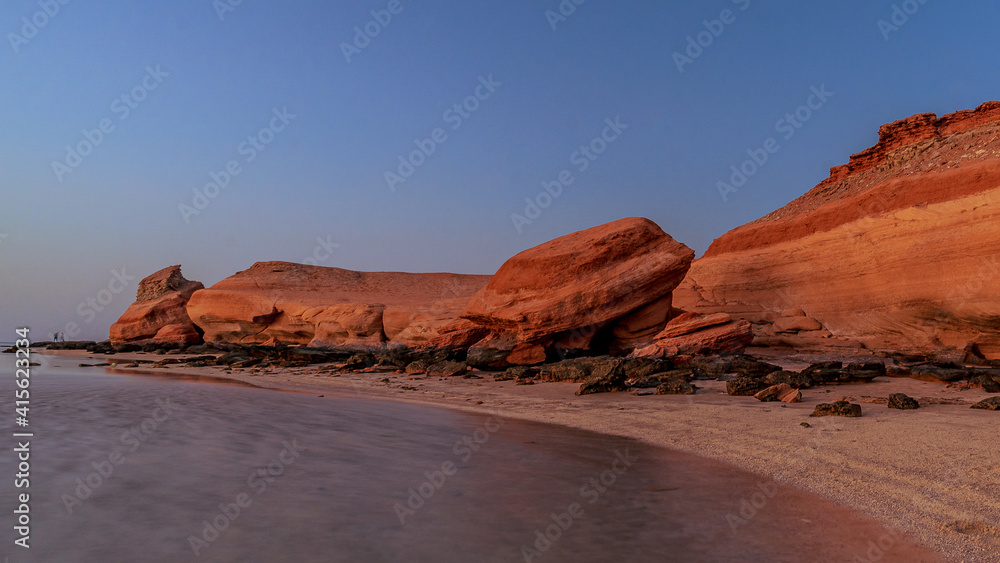 Fototapeta premium Shuweihat Island view from beach in uae