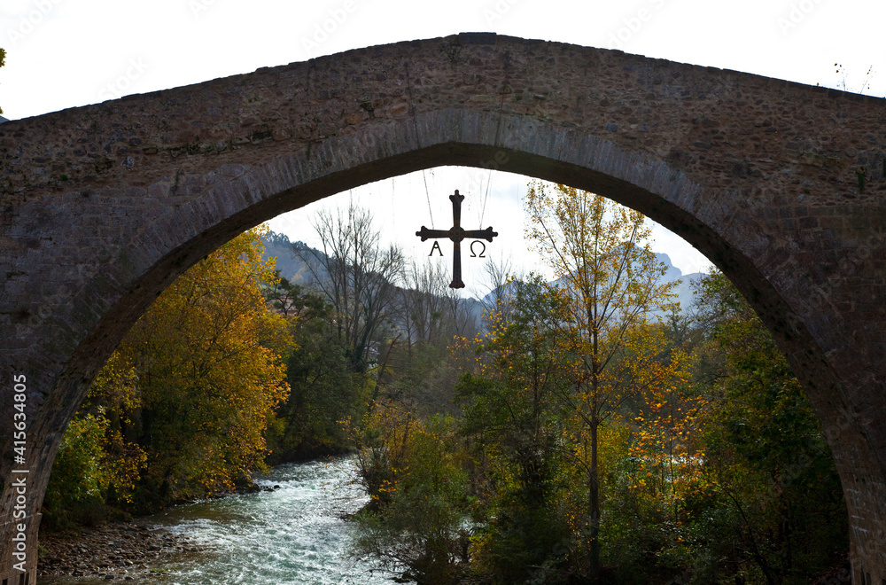 Puente Romano, Río Sella, Cangas de Onís, Parque Nacional Picos de Europa, Asturias.