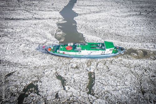 Lodołamacze na Wiśle