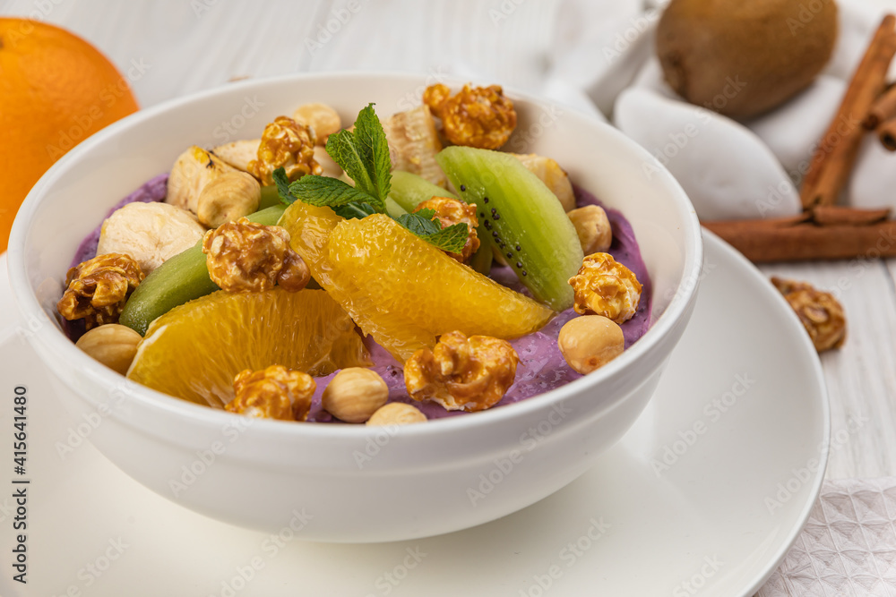 Dessert with oranges, mousse and popcorn
Dessert with oranges, mousse and popcorn