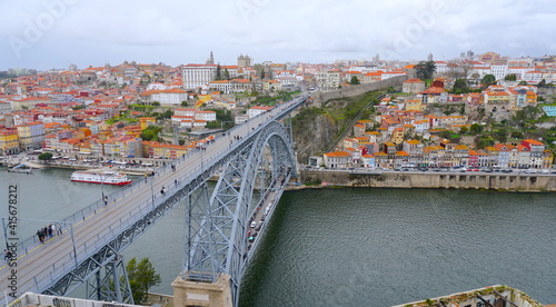 Porto, Portugal - Ponte Luíz I: it is a bridge in metallic structure with two decks, built between the years 1881 and 1888. River Douro
