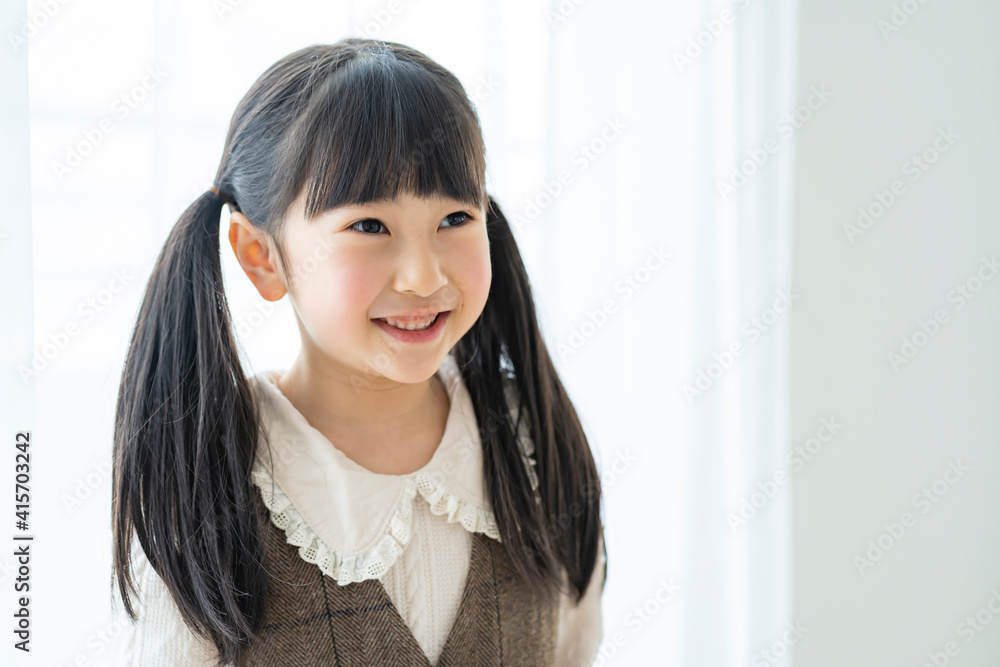 笑顔の日本人女の子