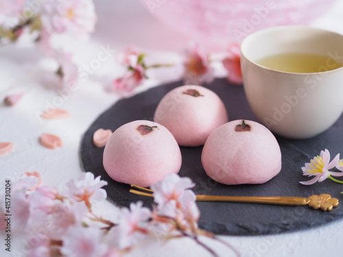 Wallpaper Mural 和菓子 桜まんじゅう Torontodigital.ca