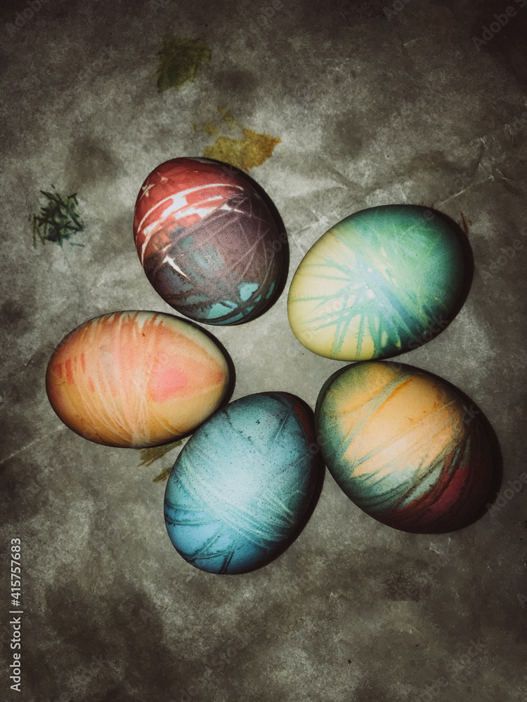 Obraz premium preparation for Easter, egg painting method, Easter eggs