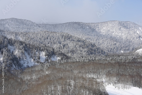 一瞬晴れた雪山