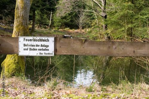 Feuerlöschteich Schild