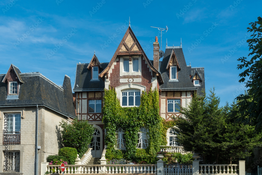 Historische Villa in Deauville in der Normandie