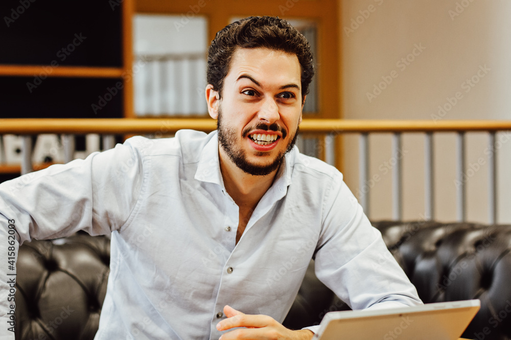 Obraz premium Angry man in despair