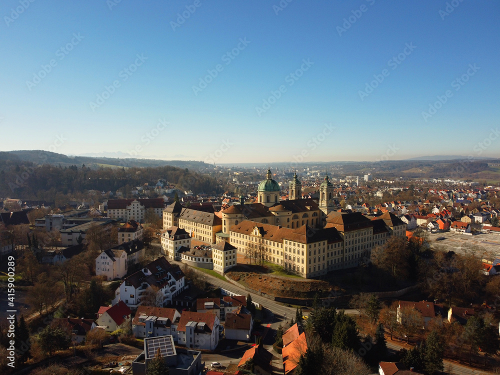 Obraz premium Weingarten, Deutschland: Panorama mit der Basilika im Zentrum