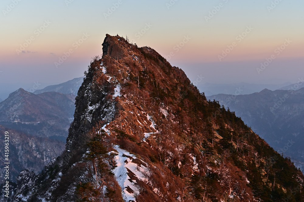 西日本最高峰の百名山「石鎚山」の冬景色