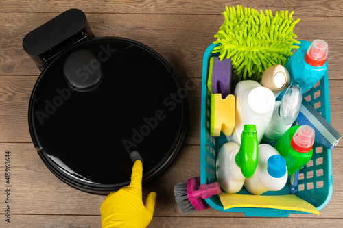 Automatic robot vacuum cleaner