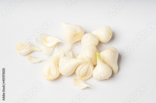 Laba garlic raw material white leek garlic photo