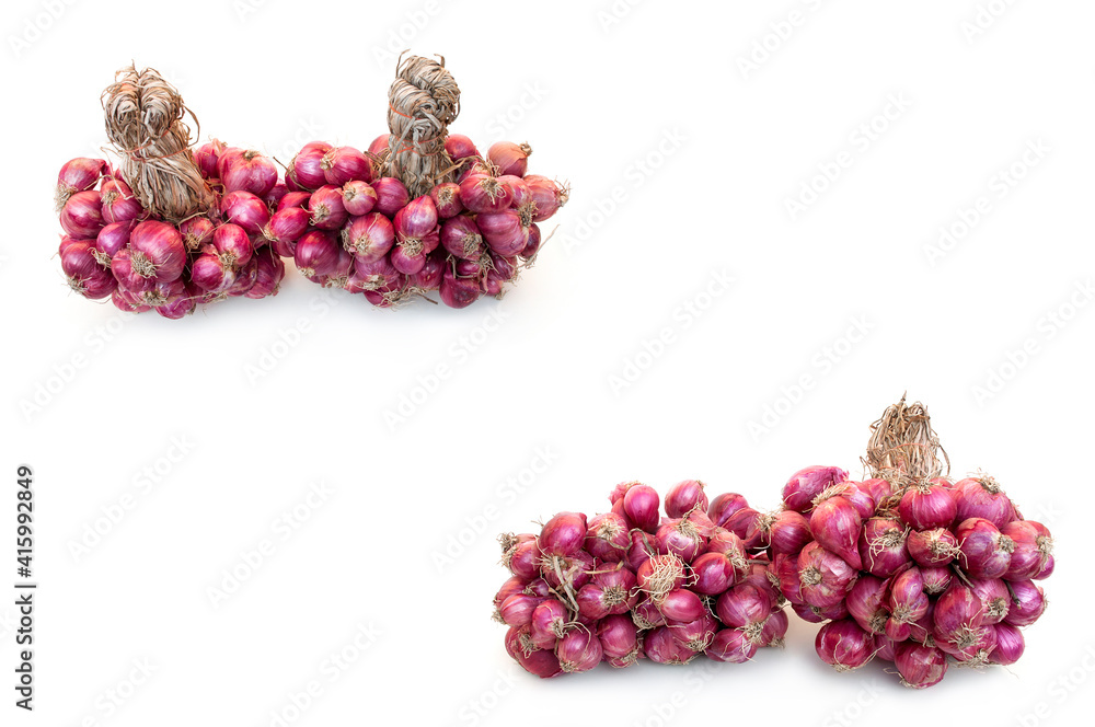Red onion isolated on white background Can eat both leaves, flowers and heads. Red onion isolated on white background Can eat both leaves, flowers and heads.