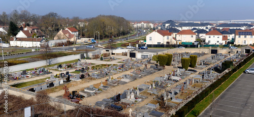 cimetière et lotissement 