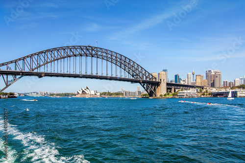  Sydney Harbor Bridge. Boat trip © Kushnirov Avraham