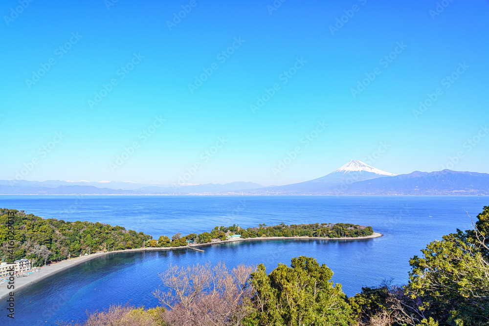 【静岡県】大瀬崎と駿河湾越しに見る富士山