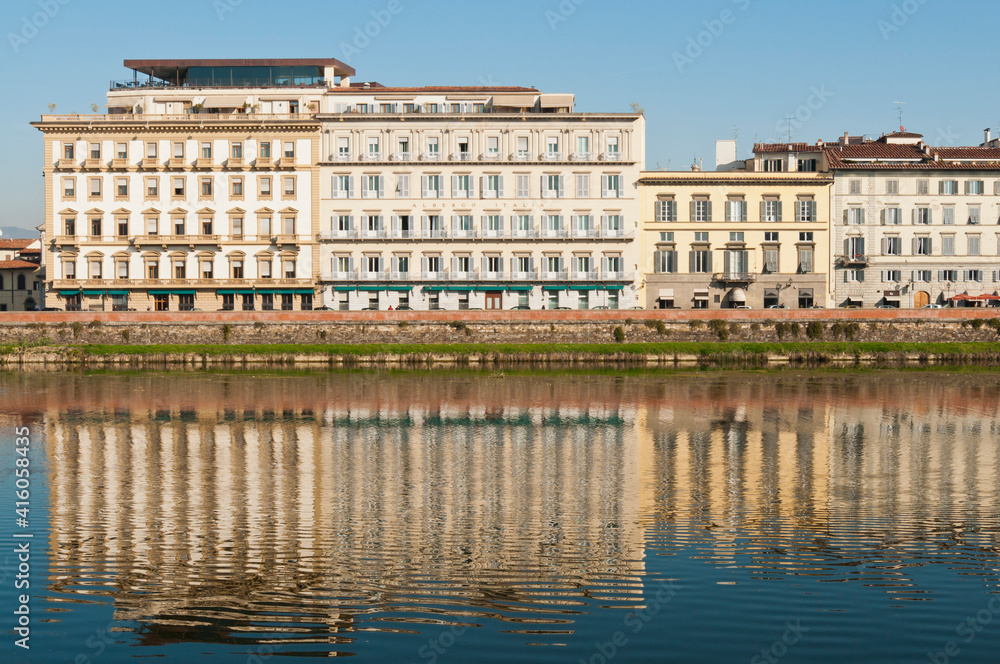 Lungarno Corsini and River Arno, Florence, UNESCO World Heritage Site, Tuscany, Italy, Europe Lungarno Corsini and River Arno, Florence, UNESCO World Heritage Site, Tuscany, Italy, Europe