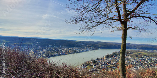 Foto Erpel Germany February 2021 View of the Rhine valley in beautiful weather with b