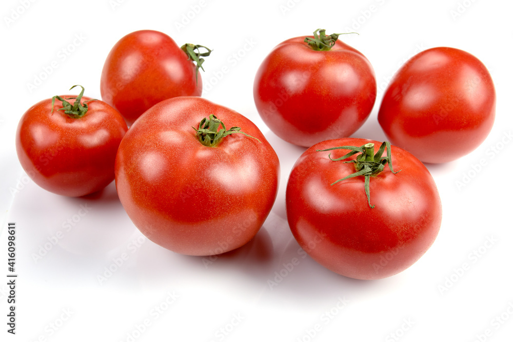 plusieurs tomates isolées sur un fond blanc plusieurs tomates isolées sur un fond blanc